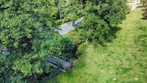 Photo 25- click for photo gallery